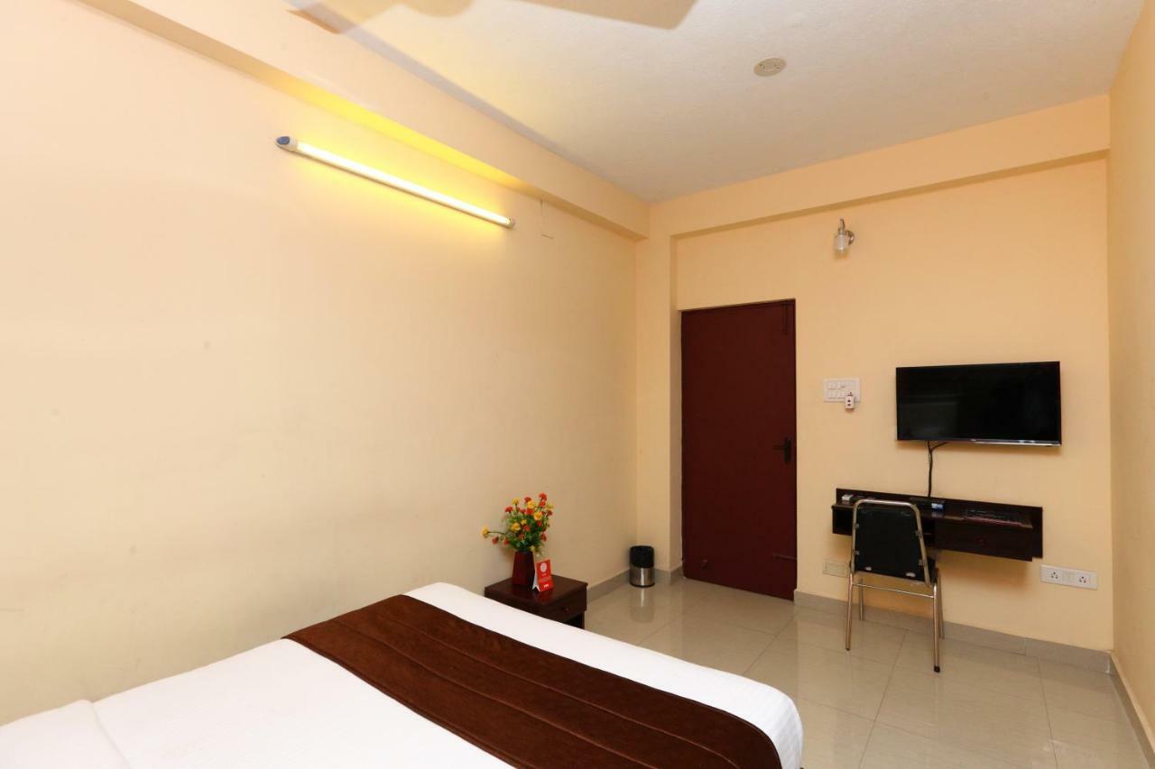 Oyo 6654 Neighbour Inn Chennai Ngoại thất bức ảnh