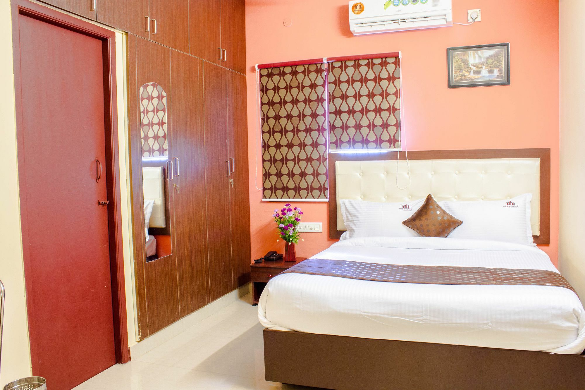 Oyo 6654 Neighbour Inn Chennai Ngoại thất bức ảnh